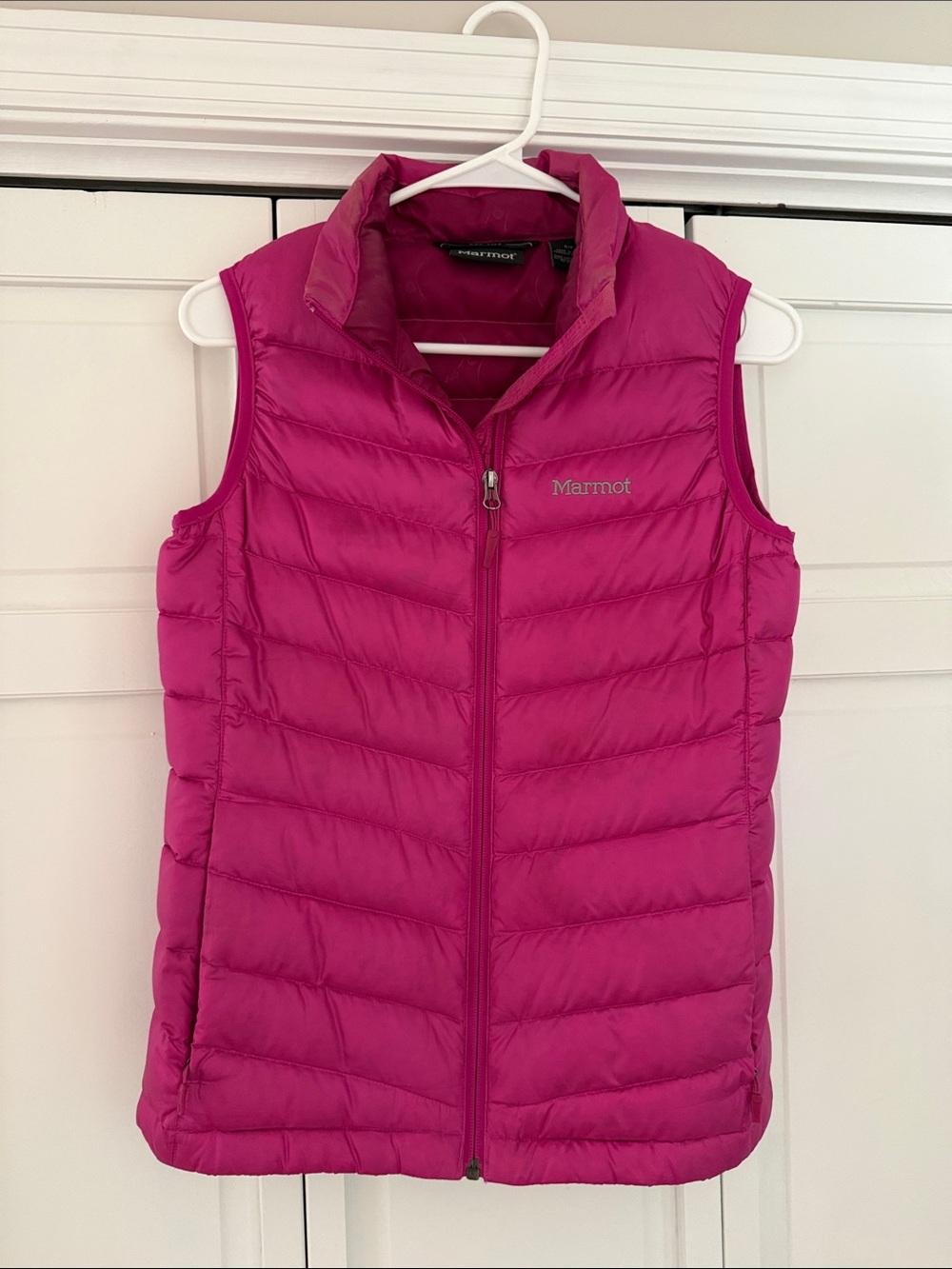Marmot Women's Insulated Puffer Vest - Bright Magenta